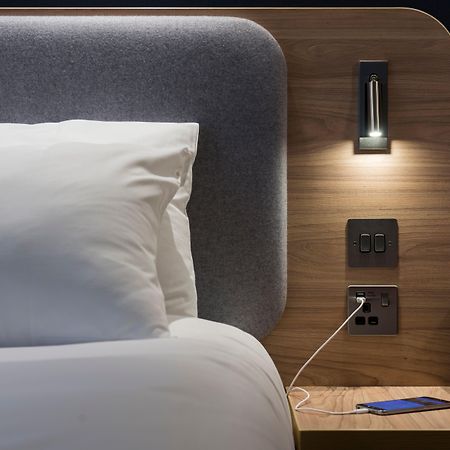 Holiday Inn Express Portsmouth - North By Ihg Buitenkant foto