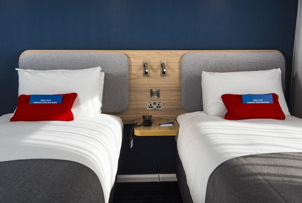 Holiday Inn Express Portsmouth - North By Ihg Buitenkant foto
