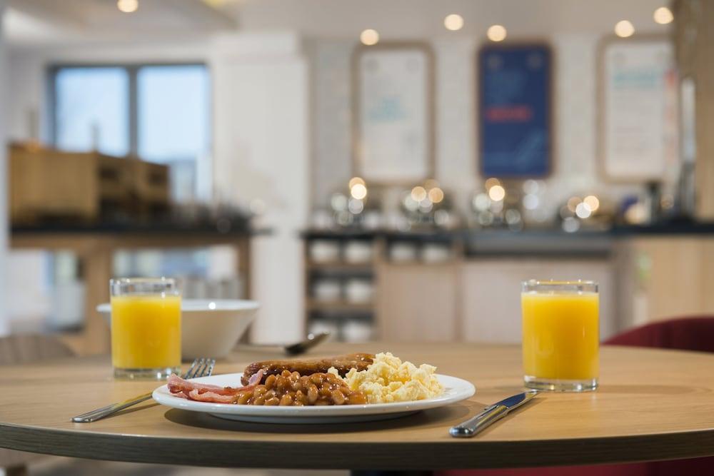 Holiday Inn Express Portsmouth - North By Ihg Buitenkant foto