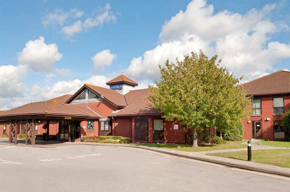 Holiday Inn Express Portsmouth - North By Ihg Buitenkant foto