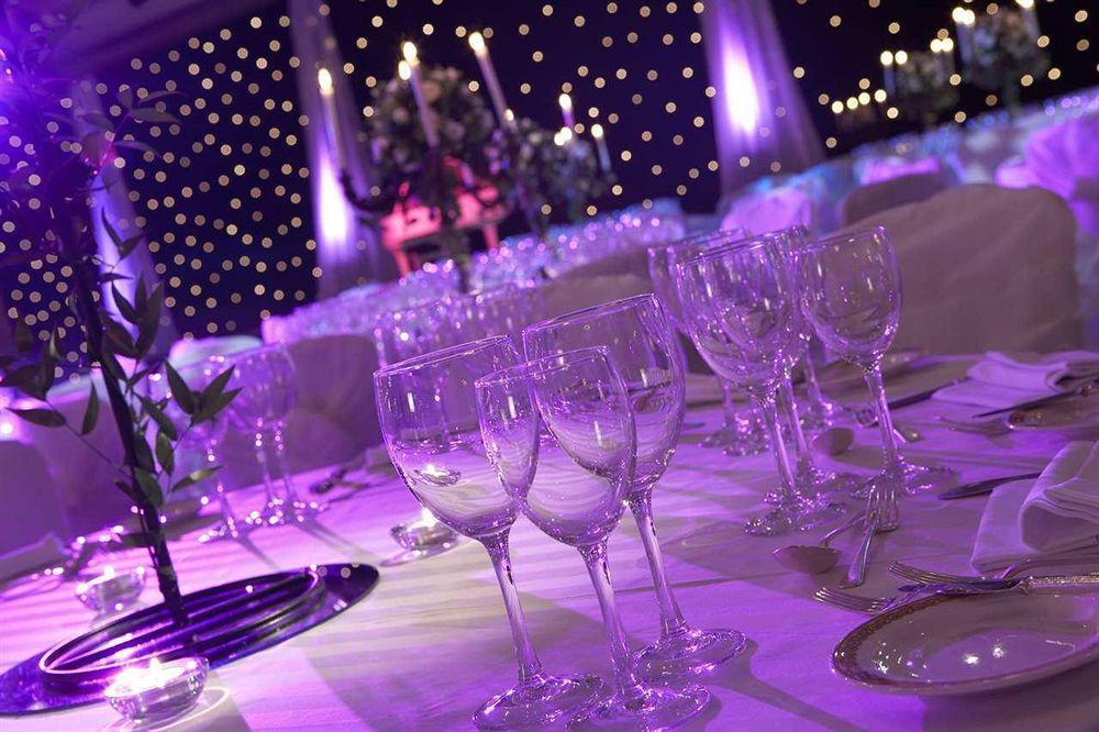 Holiday Inn Express Portsmouth - North By Ihg Buitenkant foto