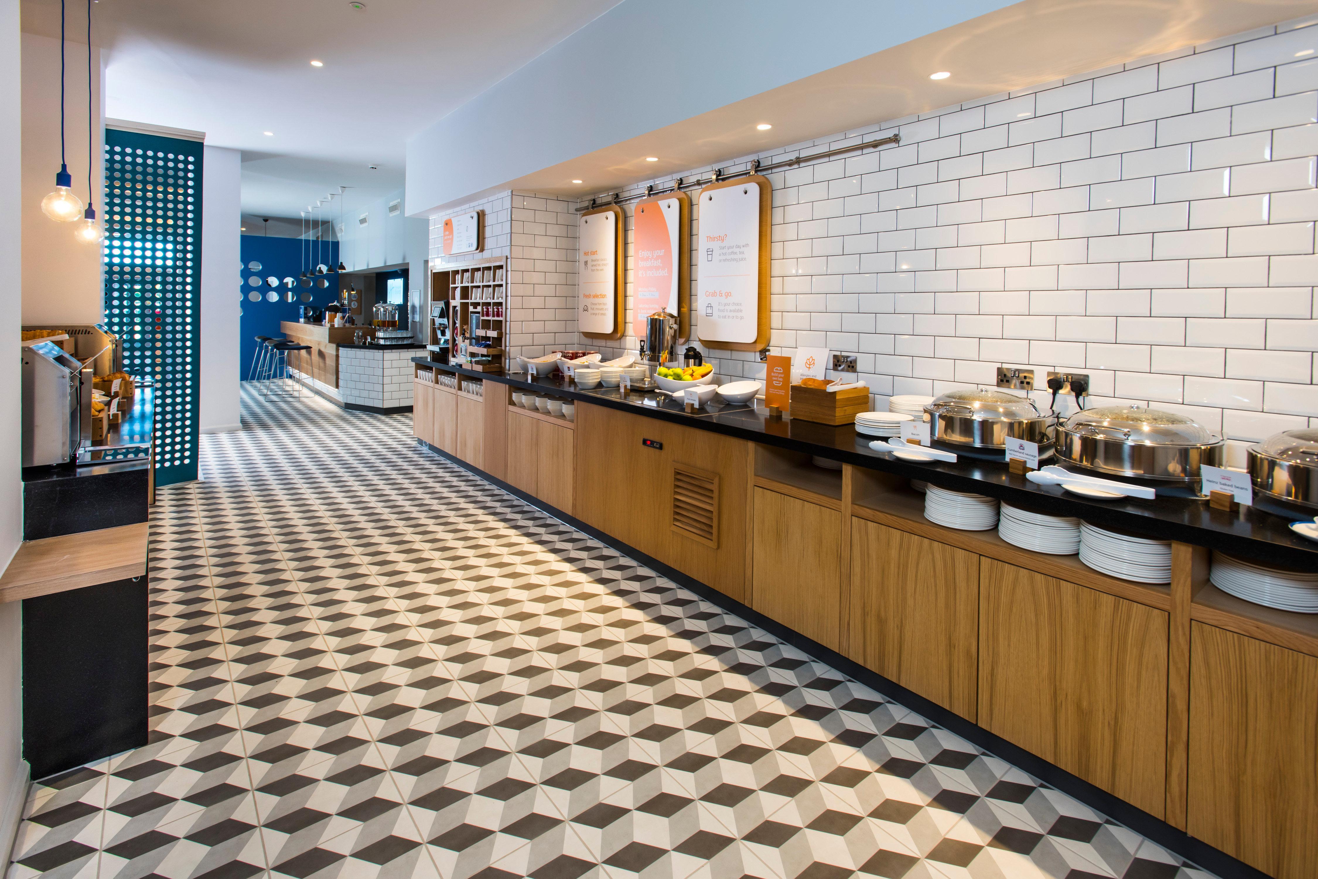 Holiday Inn Express Portsmouth - North By Ihg Buitenkant foto