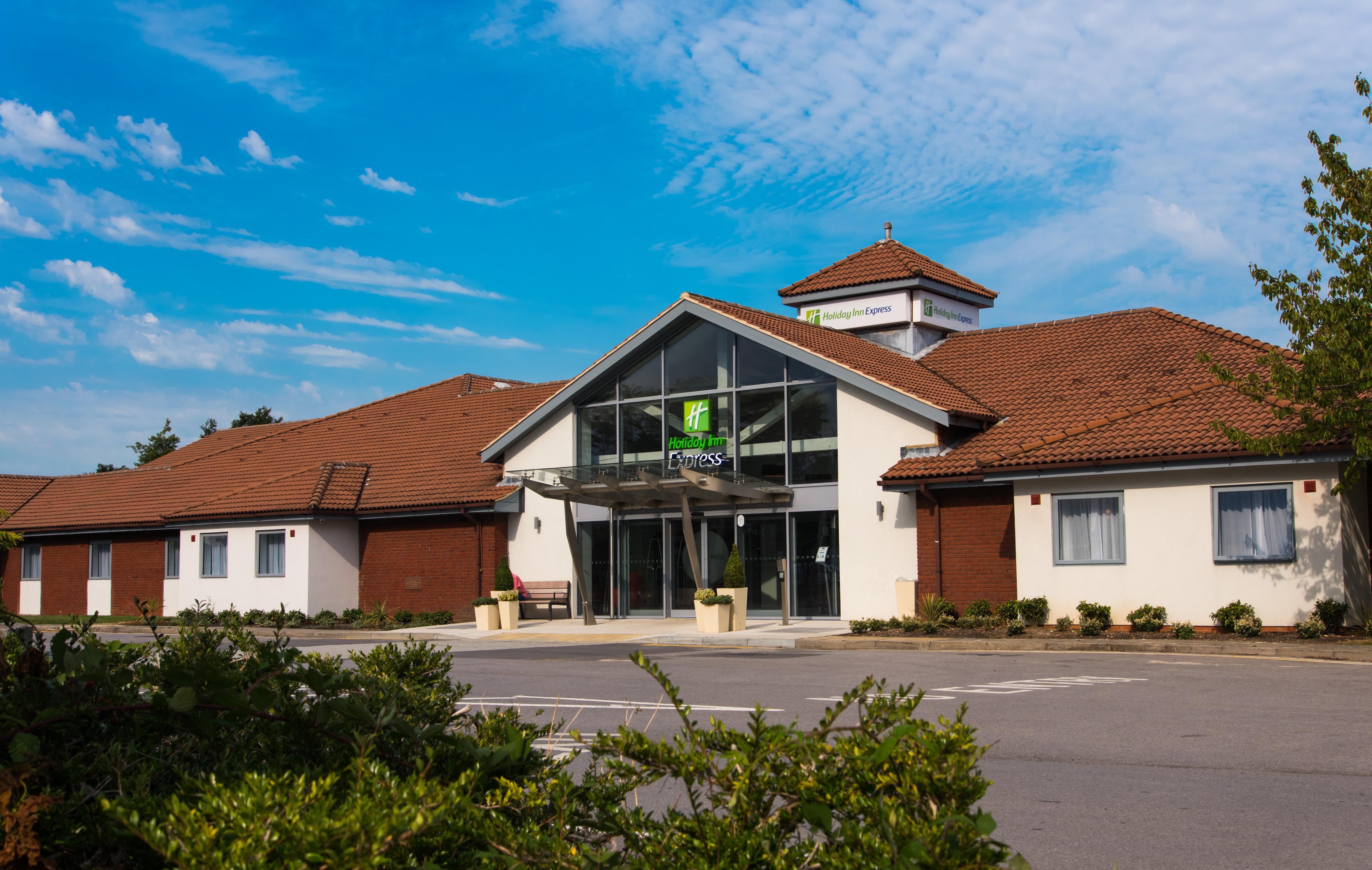 Holiday Inn Express Portsmouth - North By Ihg Buitenkant foto