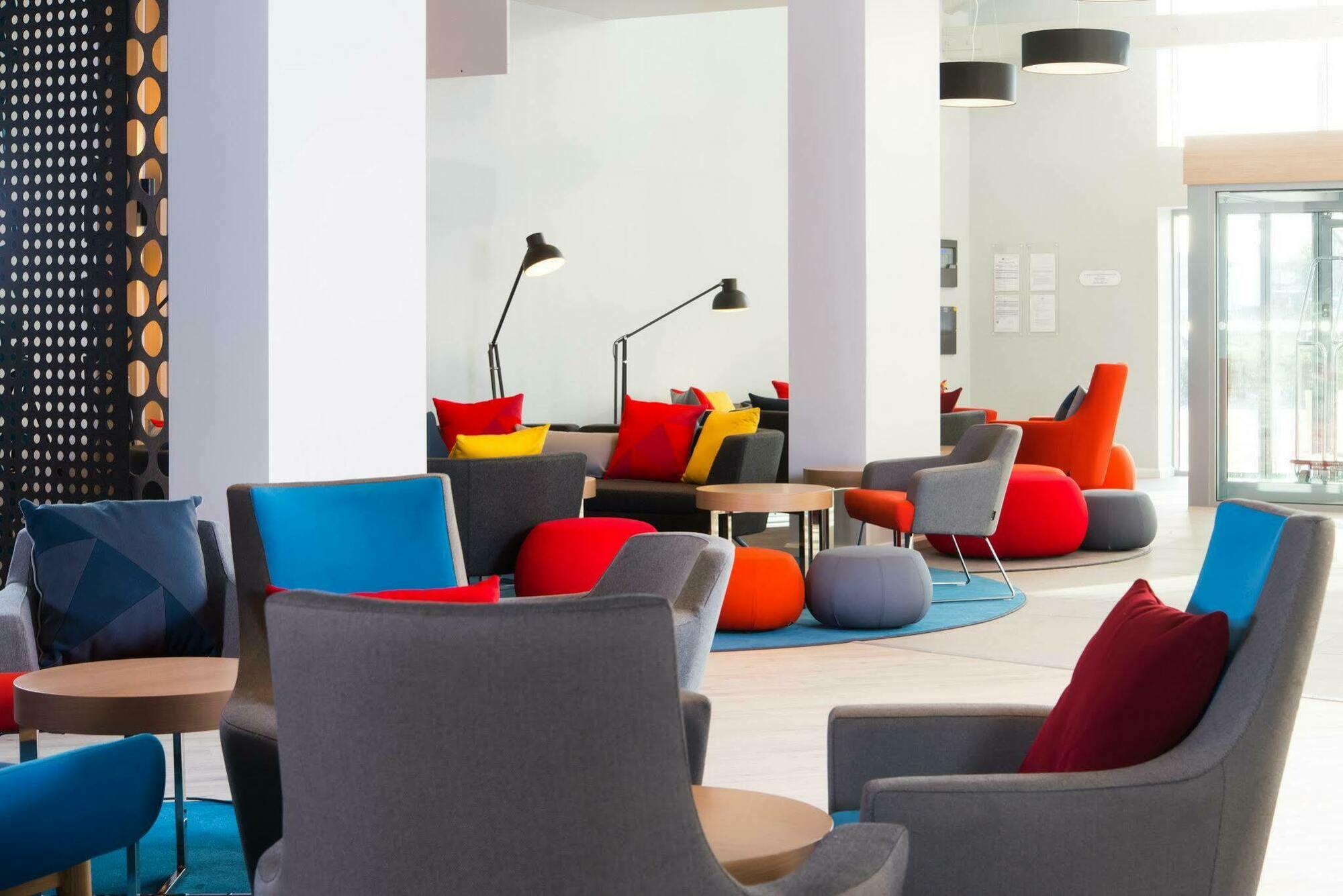 Holiday Inn Express Portsmouth - North By Ihg Buitenkant foto